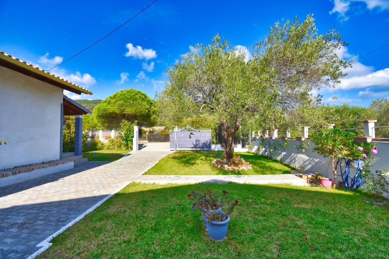 Ninas Cottage Línia المظهر الخارجي الصورة