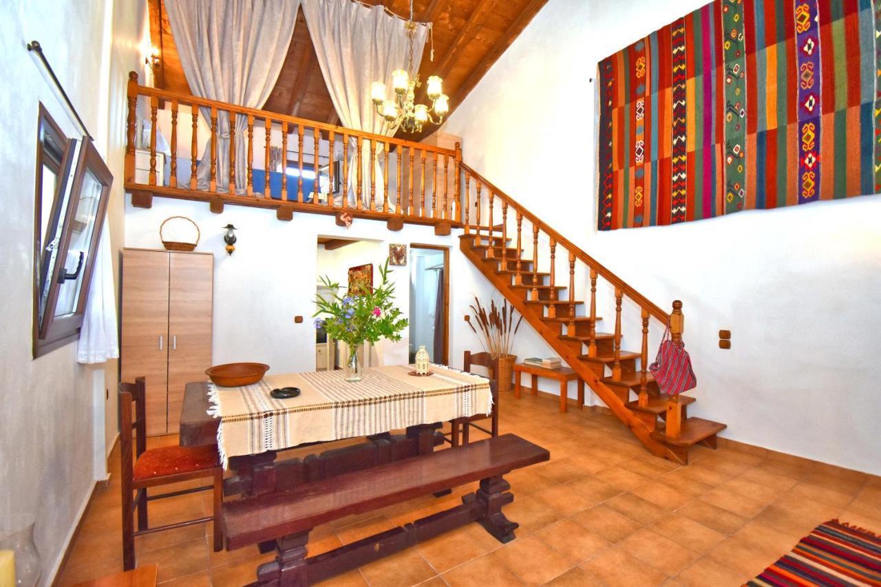 Ninas Cottage Línia المظهر الخارجي الصورة